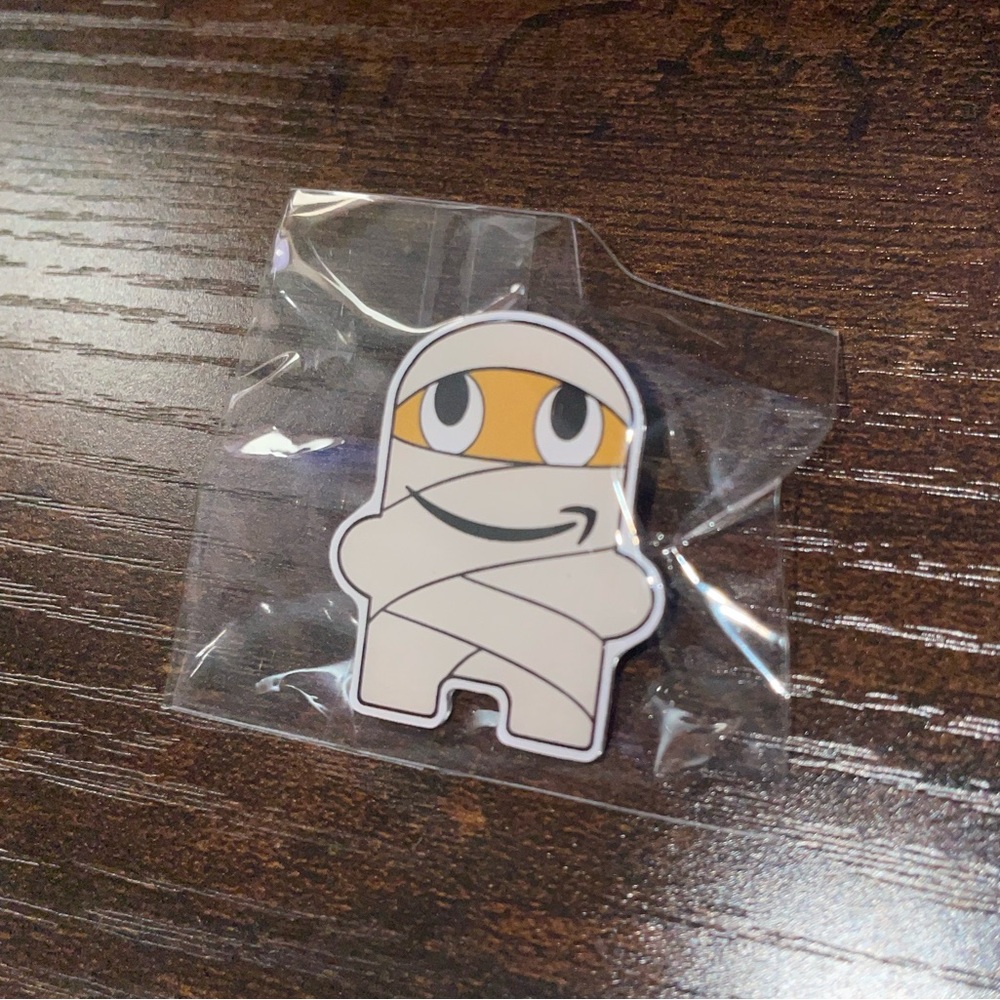 Mummy Peccy Pin